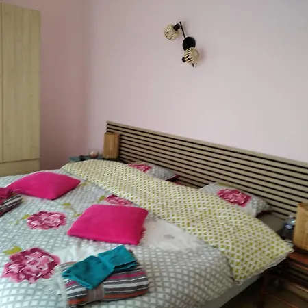 Agais Ou Nathur - Evenements Circuit Le Mans Bed & Breakfast *